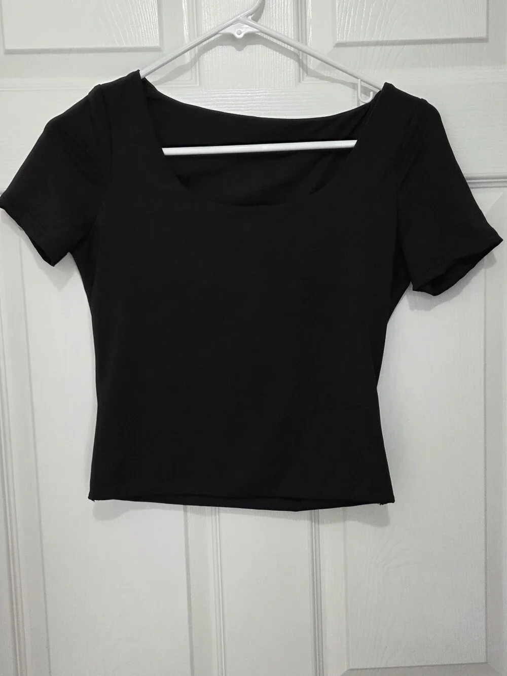 Women Basic Solid Black Scoop Neck Short Sleeve Top Size Small Casual Minimalist - Picture 1 of 5